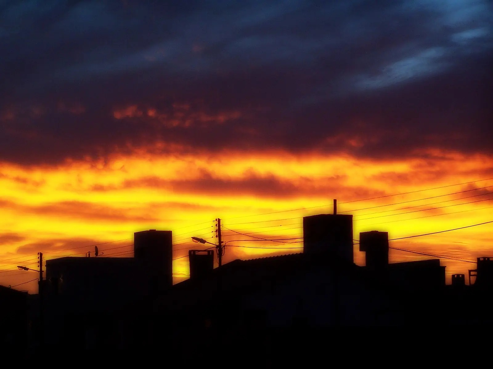 Atardecer en Las Grutas, Río Negro - Cielo patagónico sobre el Golfo San Matías